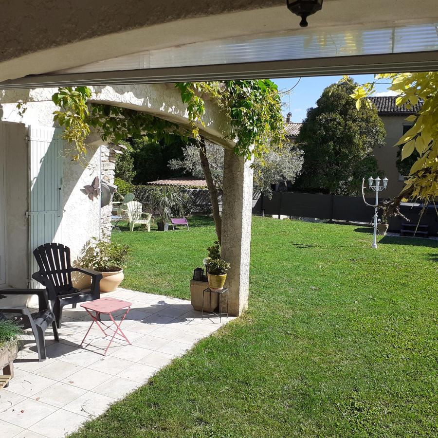 Chambres D'Hotes & Jacuzzi - A L'Ombre Des Amandiers Saint-Martin-dʼArdèche 외부 사진