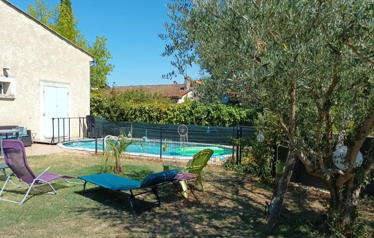 Chambres D'Hotes & Jacuzzi - A L'Ombre Des Amandiers Saint-Martin-dʼArdèche 외부 사진