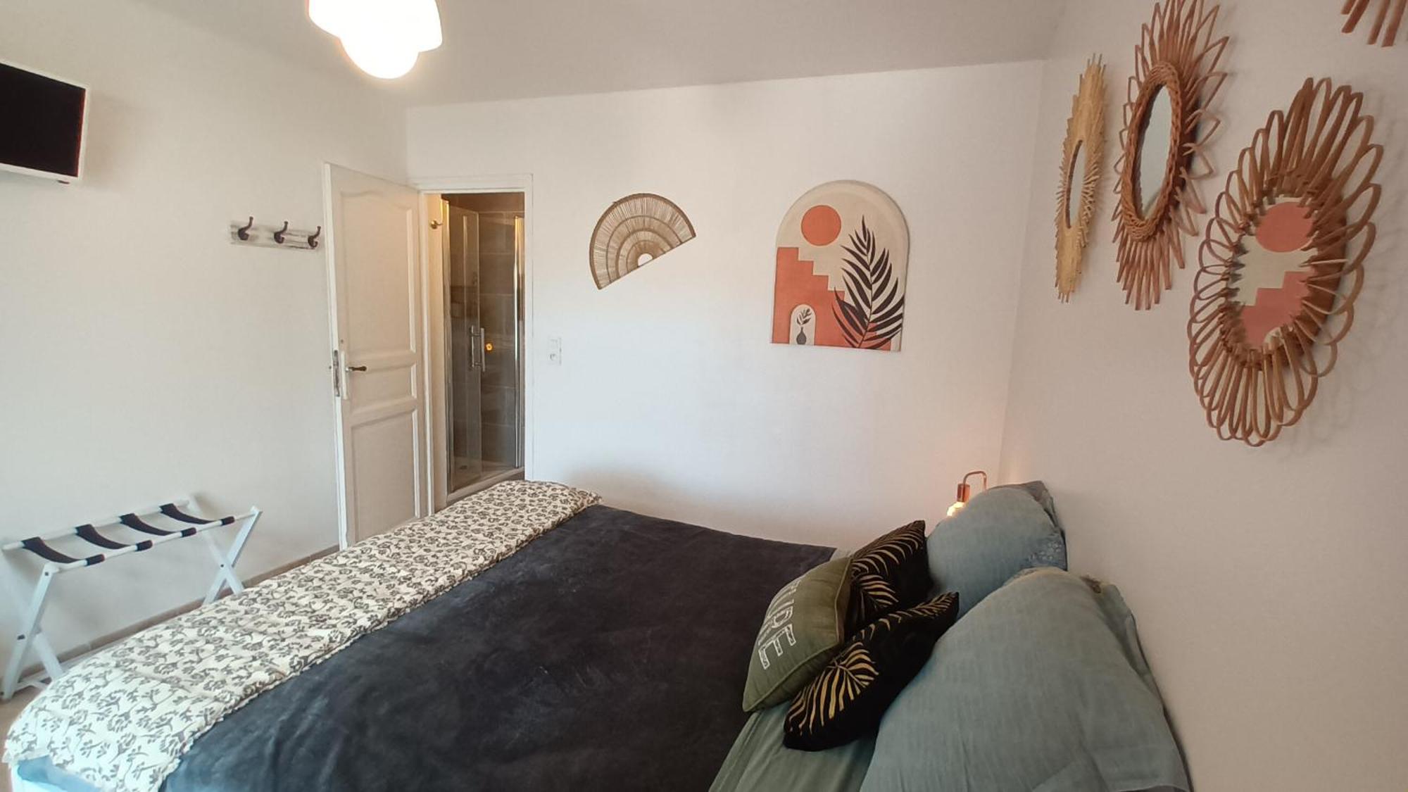 Chambres D'Hotes & Jacuzzi - A L'Ombre Des Amandiers Saint-Martin-dʼArdèche 외부 사진